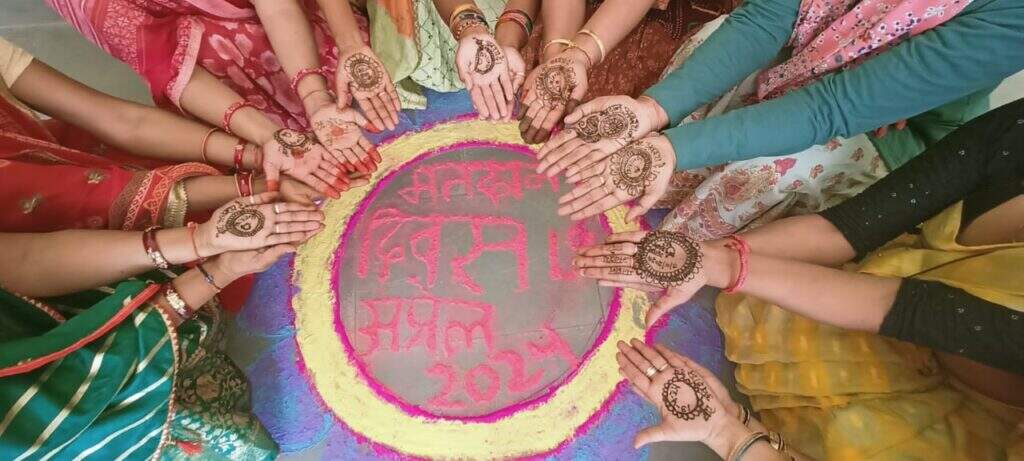 स्वयं सहायता समूह की महिलाओं को शत प्रतिशत मतदान की शपथ दिलाई