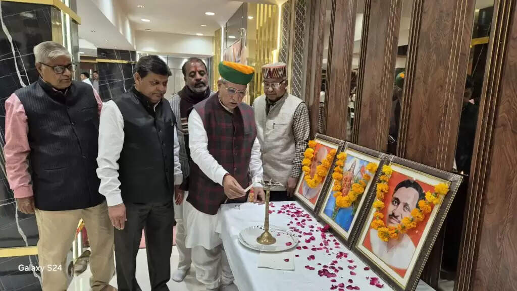 अर्जुन बोले, भाजपा का प्रत्याशी कमल का फूल और आज भाजपा परिवार ने कमल कार्यालय का उद्घाटन किया है