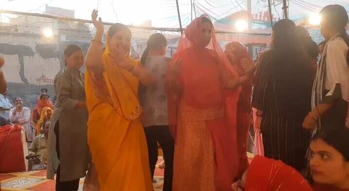 कहते हैं इस गवर के आगे घूमर करने से पुत्र प्राप्ति होती है, दूर-दूर से महिलाएं आकर घूमर करती है