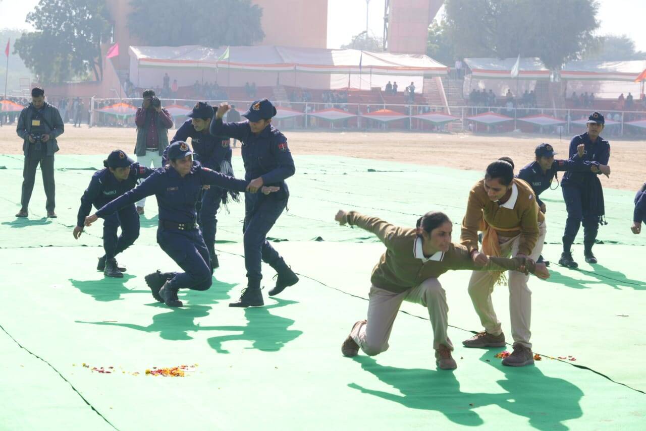 Bikaner : मंत्री सुमित गोदारा ने ध्वजारोहण कर कही खास बातें, प्रतिभाओं का हुआ सम्मान