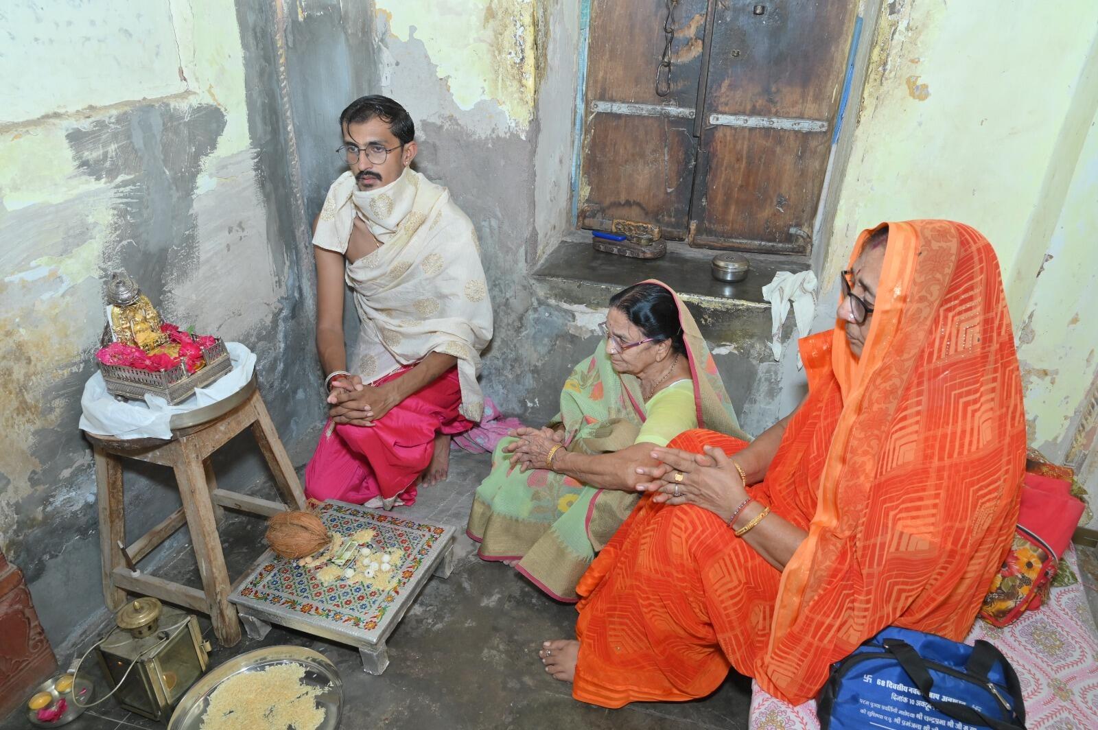 Bikaner : Kयुप की अनूठी पहल, घर-घर प्रभु पहुंच रहे