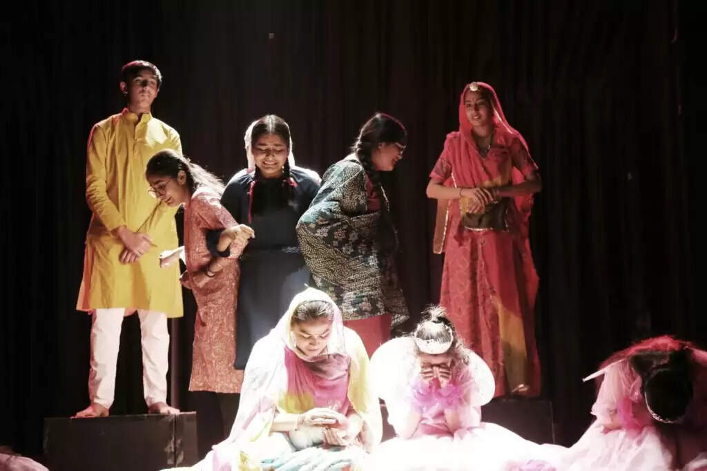 ‘जी..जैसी आपकी मर्जी’ ने रंग-आनंद के आखिरी दिन खूब रंग जमाया