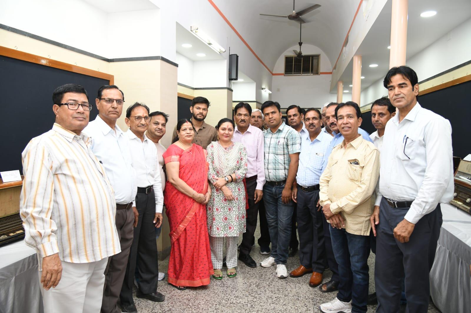 बीकानेर नगर स्थापना दिवस पर विधायक सिद्धि कुमारी ने किया उद्घाटन, 100 दुर्लभ क्लासिक रेडियो को किया प्रदर्शित