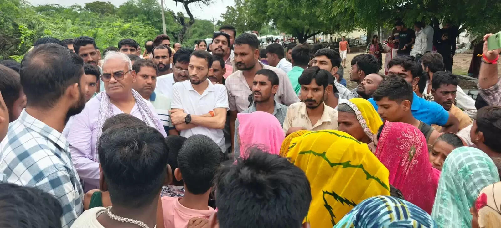 Education Minister walked in the waterlogged areas of Kota