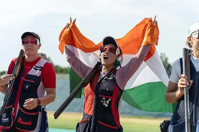 नीरू 