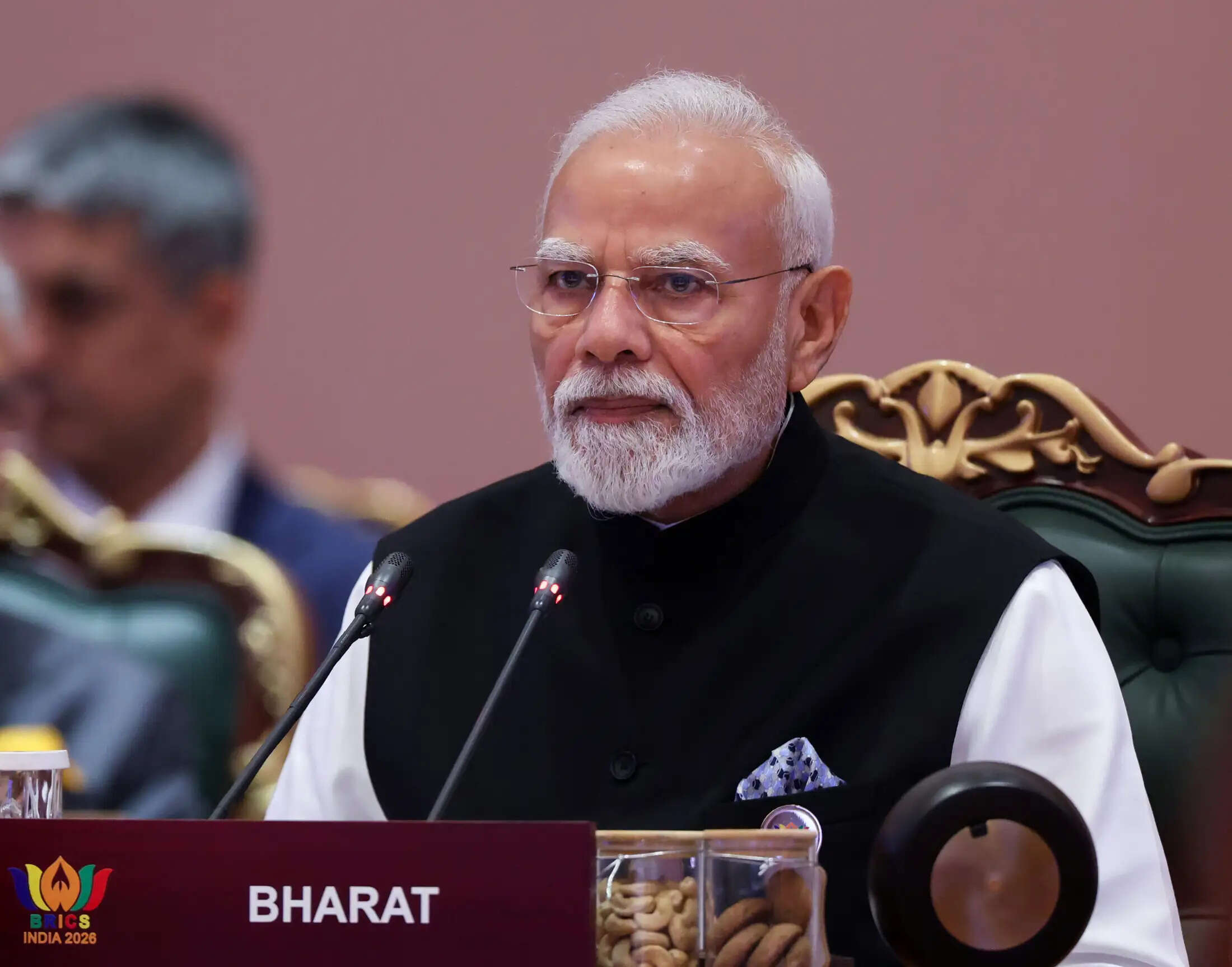 मोदी 