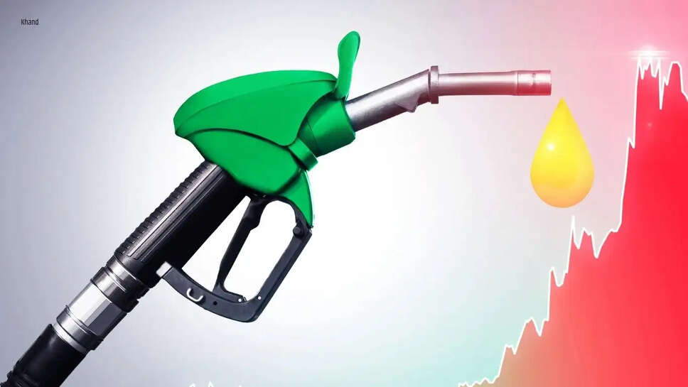 Oil Crisis : तेल संकट का असर, दुपहिया वाहन को 300, चौपहिये को 1000 रुपये व हैवी ट्रक को 100 लीटर तेल मिलेगा