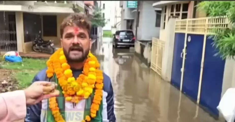 छपरा में खेसारीलाल का अनूठा प्रचार अभियान