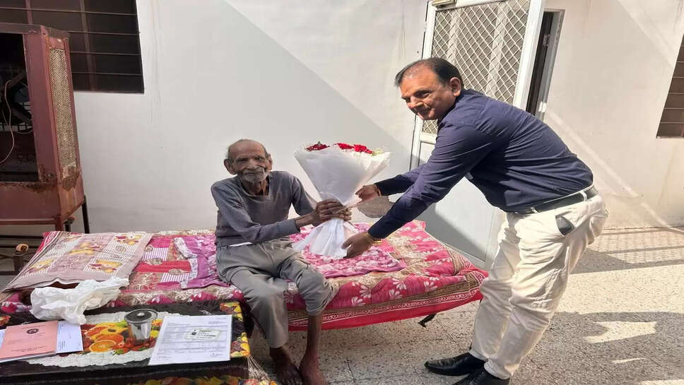 Bikaner Railway  : ये अलसी सिंह है, 100 वर्ष के हो गए, पेंशन डबल हुई, रेलवे अधिकारी घर गए