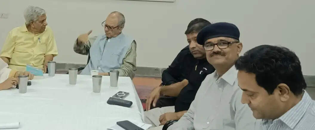 लेखक 
